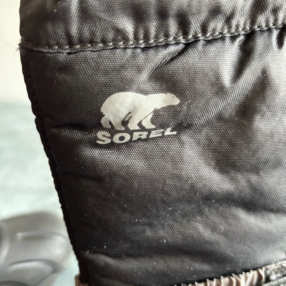 Sorel Youth Flurry Winter Boots Black Gray Size 3 US Waterproof Insulated Unisex